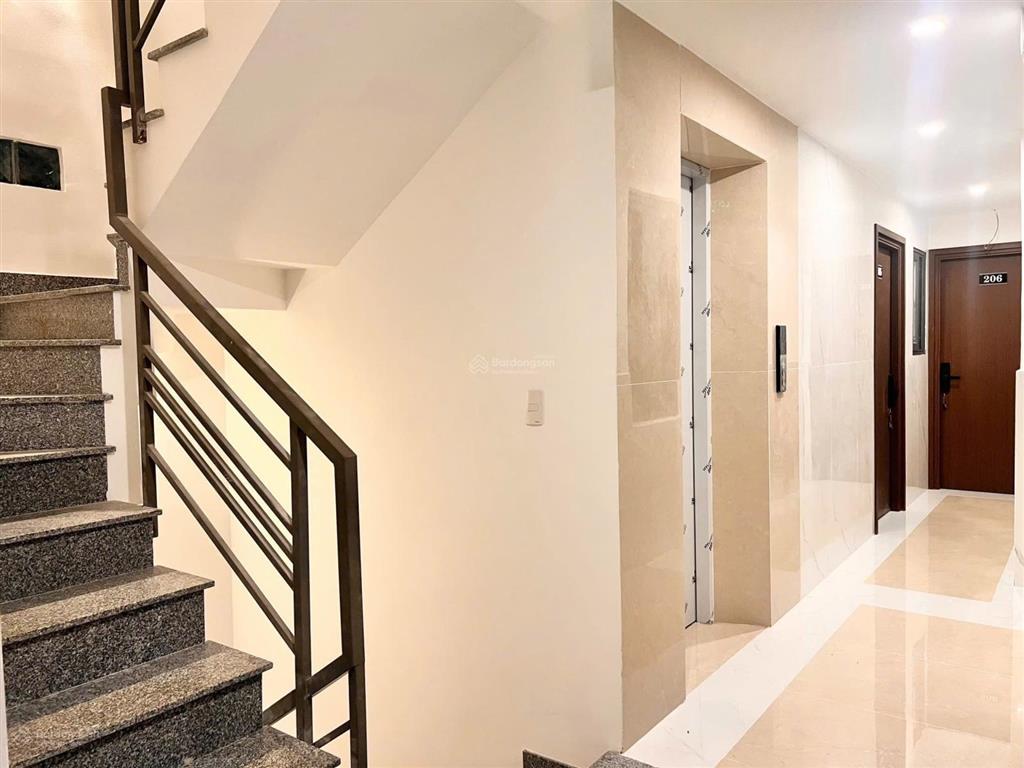 Bán toà căn hộ dv 24p(21+3), thuê khoán 90tr/tháng 5 tầng đường nguyễn thị định q2. bán 16.8 ty