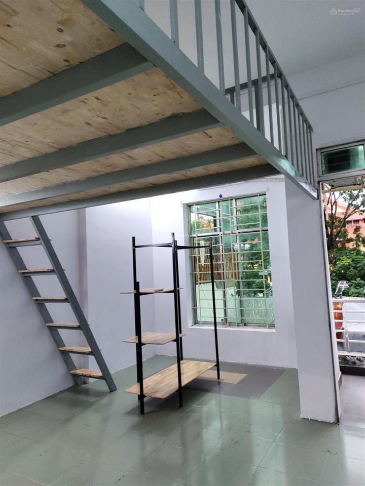 Hơn 5tr  duplex ban công siêu rộng  gần vạn hạnh mall chỉ vài phút