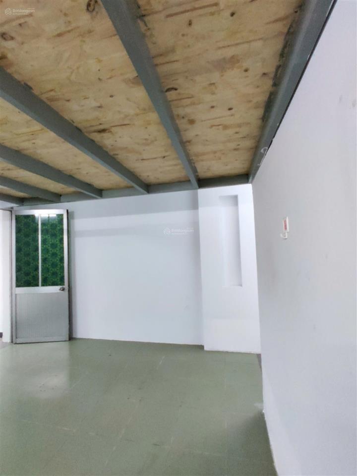 Hơn 5tr  duplex ban công siêu rộng  gần vạn hạnh mall chỉ vài phút