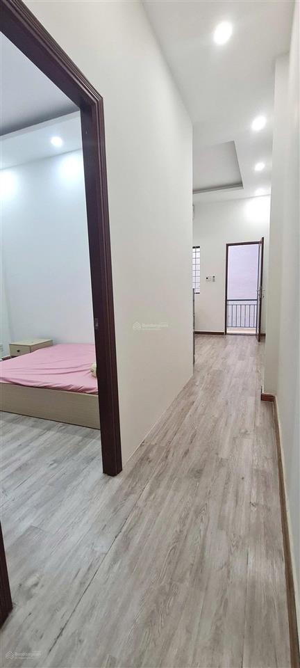 6x  1pn ban công  gần cầu vượt ba tháng hai