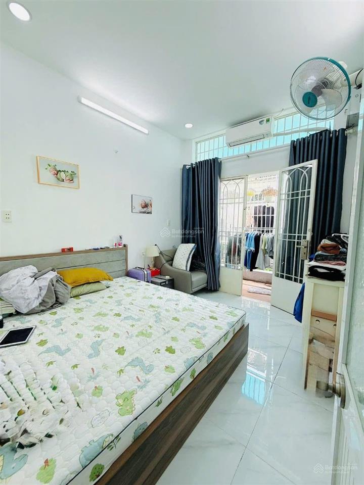 Bán nhà đẹp chính chủ bông sao  hẻm sạch sẽ an ninh  2 tầng 2pn 2wc  40m2 (3mx13m)  nhỉnh 4tỷ