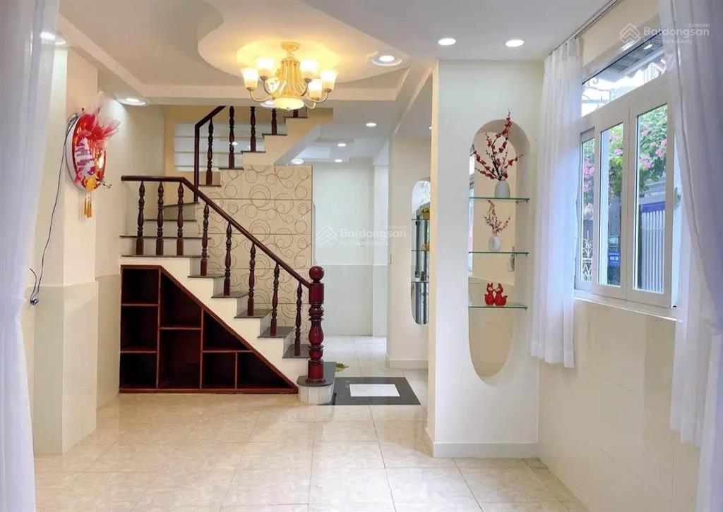 Bán nhà đẹp dương bá trạc q8  hẻm thông  51m2  4 tầng 3pn  sát bên q1  vị trí đẹp  nhỉnh 5 tỷ