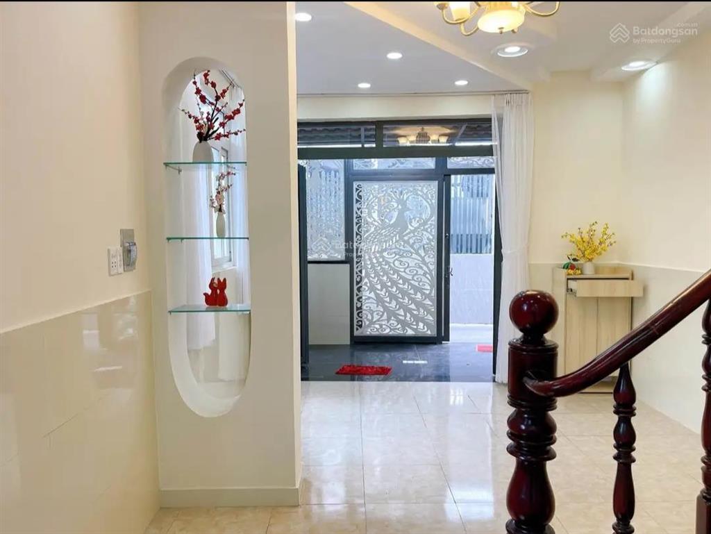 Bán nhà đẹp dương bá trạc q8  hẻm thông  51m2  4 tầng 3pn  sát bên q1  vị trí đẹp  nhỉnh 5 tỷ