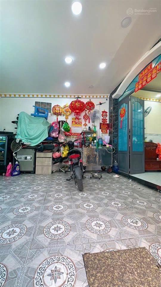 Bán nhà chính chủ hoài thanh q8  hẻm thông  70m2  ngang 5m nở hậu  2 tầng 4pn  nhỉnh 4 tỷ