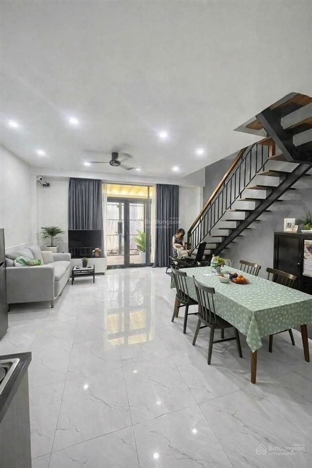 Bán nhà đẹp nguyễn duy  hẻm thông sạch  69m2  ngang hơn 5m  2 tầng 3pn  phù hợp để ở  hơn 5tỷ