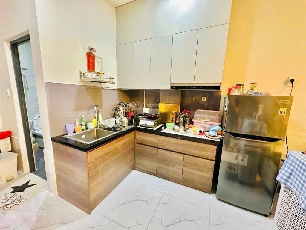Bán nhà đẹp nguyễn duy  hẻm thông sạch  69m2  ngang hơn 5m  2 tầng 3pn  phù hợp để ở  hơn 5tỷ