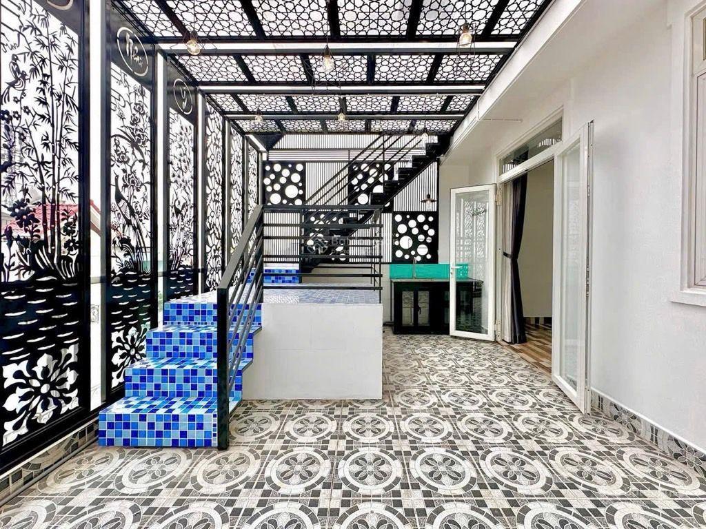 Nhà đẹp lê văn quới  hẻm xe hơi 8m  60m2  ngang 6m  vừa ở vừa kinh doanh  5 tầng6pn  hơn 8 tỷ