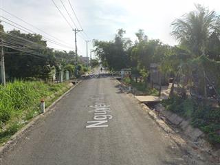 Bán đất mặt tiền nguyễn huệ  vạn ninh  gần mặt biển, tiềm năng tăng giá cao