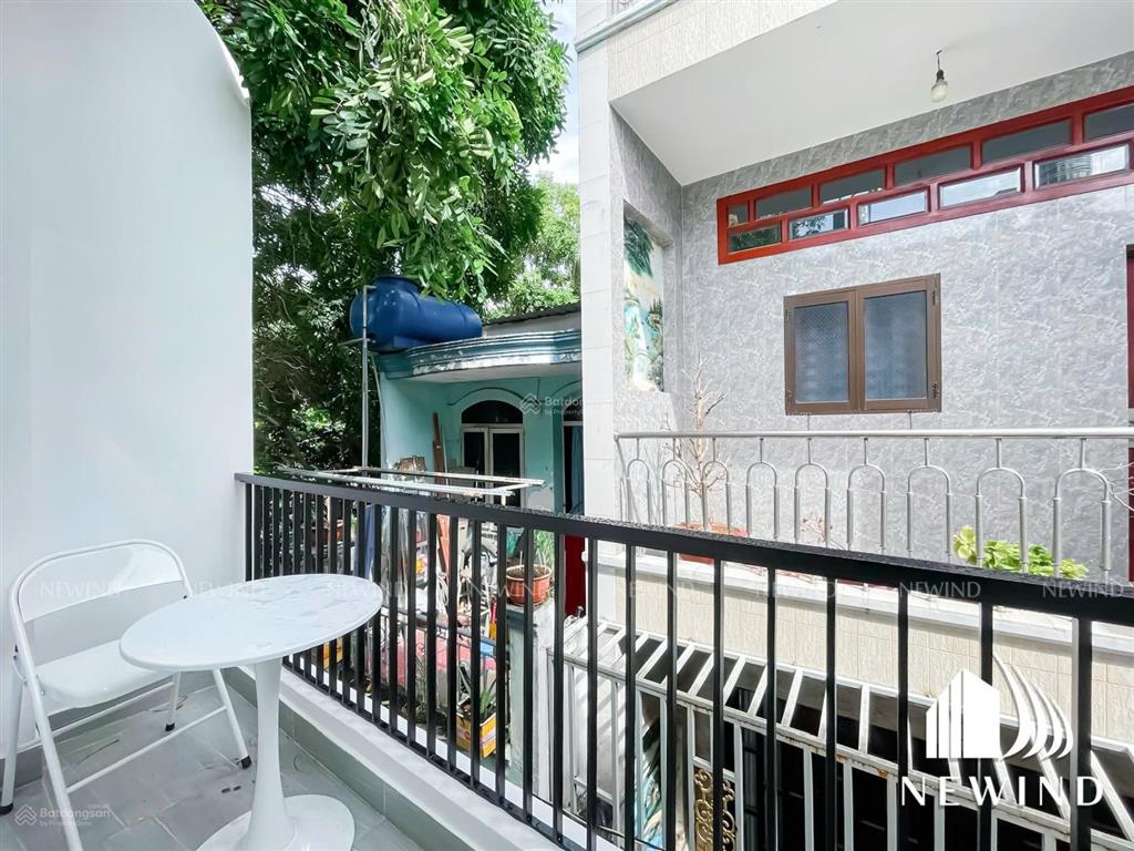 Cho thuê căn hộ 2 phòng ngủ tính điện nước giá nhà nước có ban công thoáng