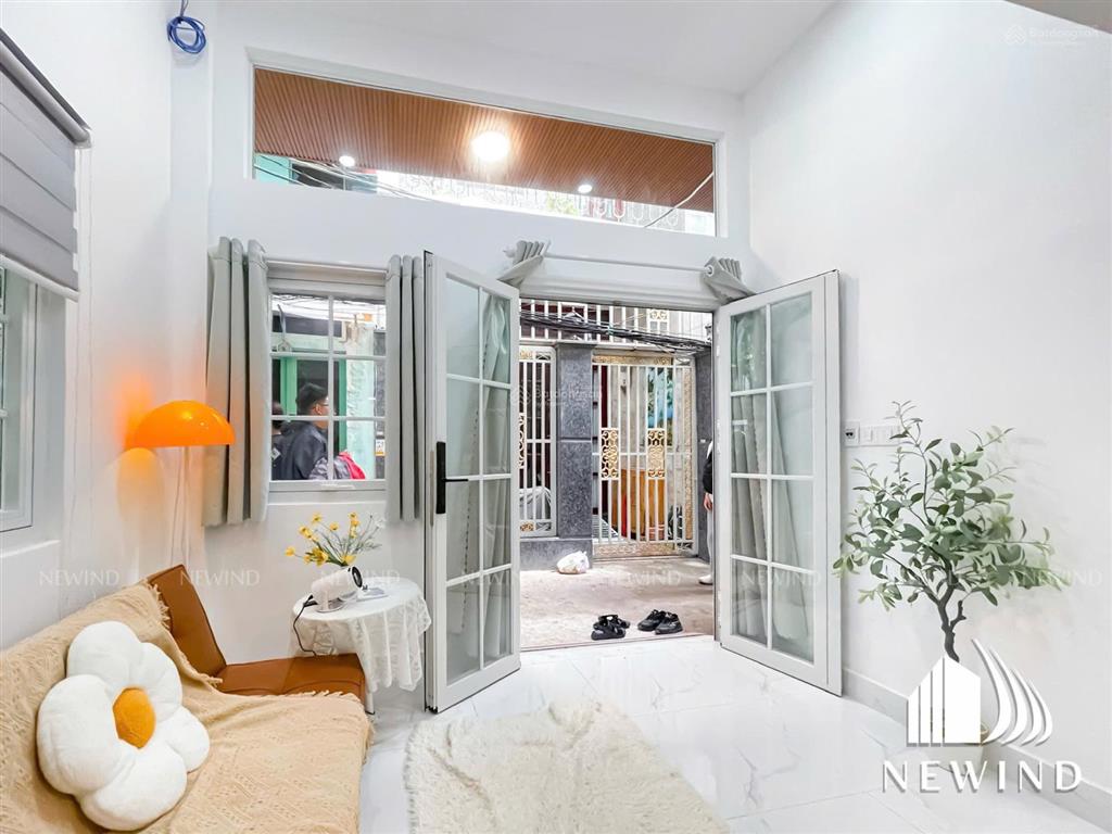 Cho thuê căn hộ 2 phòng ngủ tính điện nước giá nhà nước có ban công thoáng