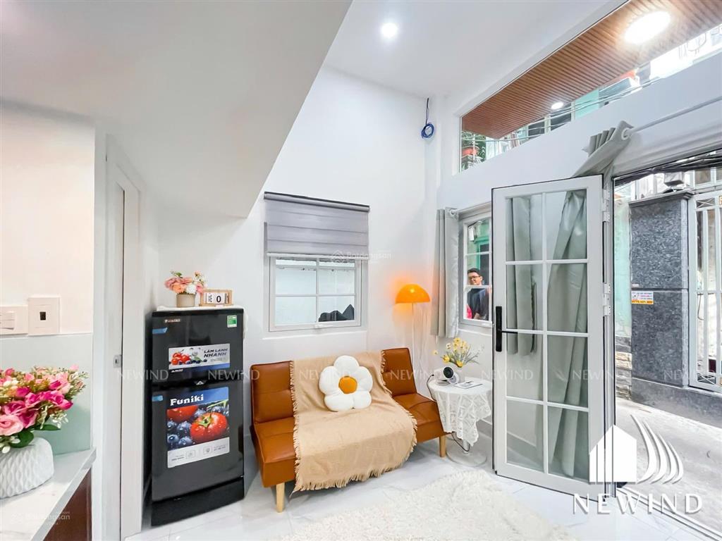 Cho thuê căn hộ 2 phòng ngủ tính điện nước giá nhà nước có ban công thoáng