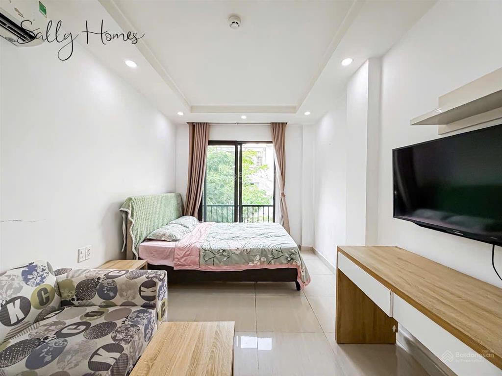 Cho thuê căn hộ ban công nội khu hưng gia phú mỹ hưng