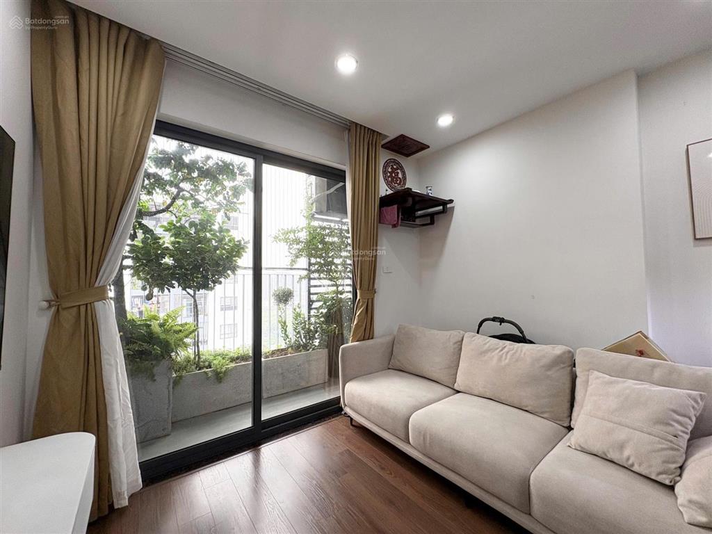 Giảm ngay 200 tr bán gấp căn 2pn 69,9m2 toà thăng long capital, full nội thất hướng đông