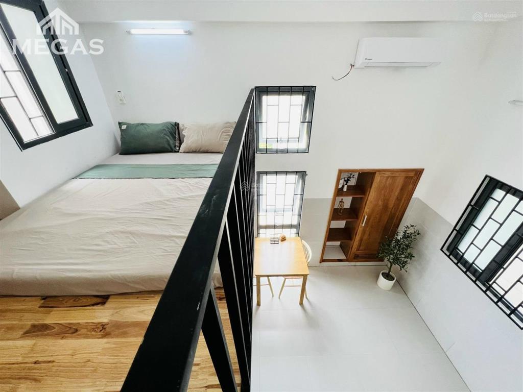 Phòng mới có gác đầy đủ nội thất ngay cầu nguyễn văn cừ