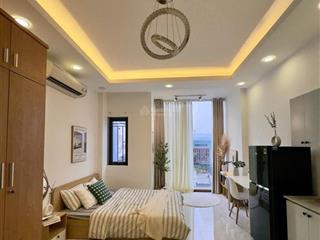 Em mới trống căn hộ bancol ngay vòng xoay dân chủ