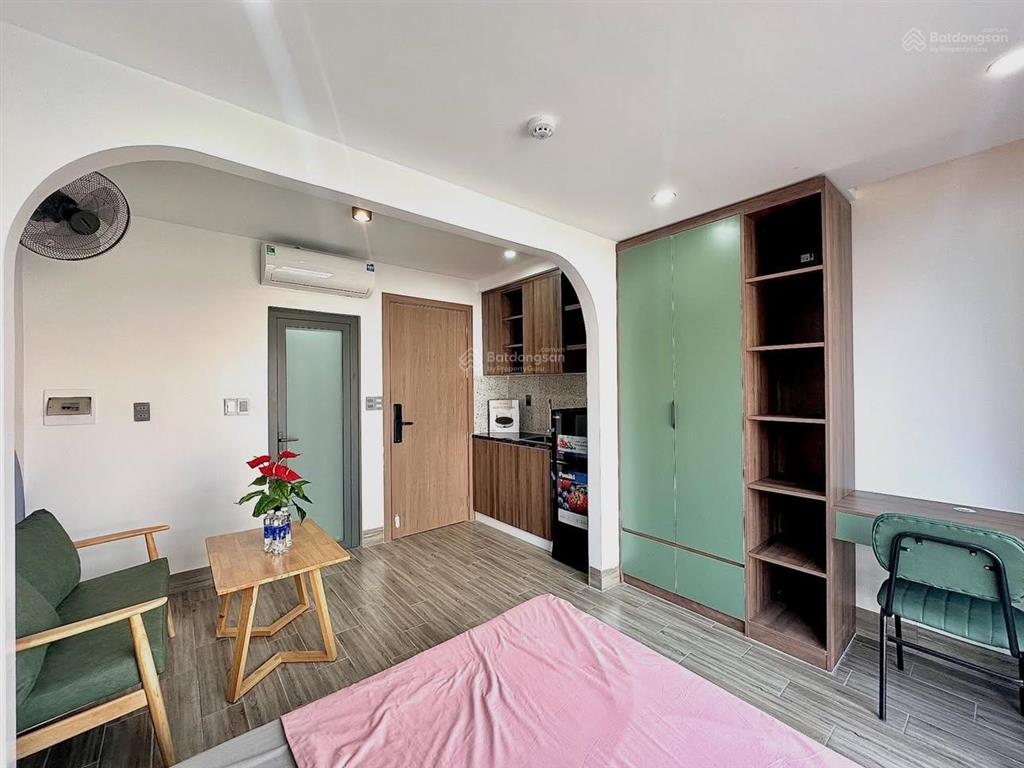 Studio full nội thất có ban công nằm ngay lý chính thắng q3