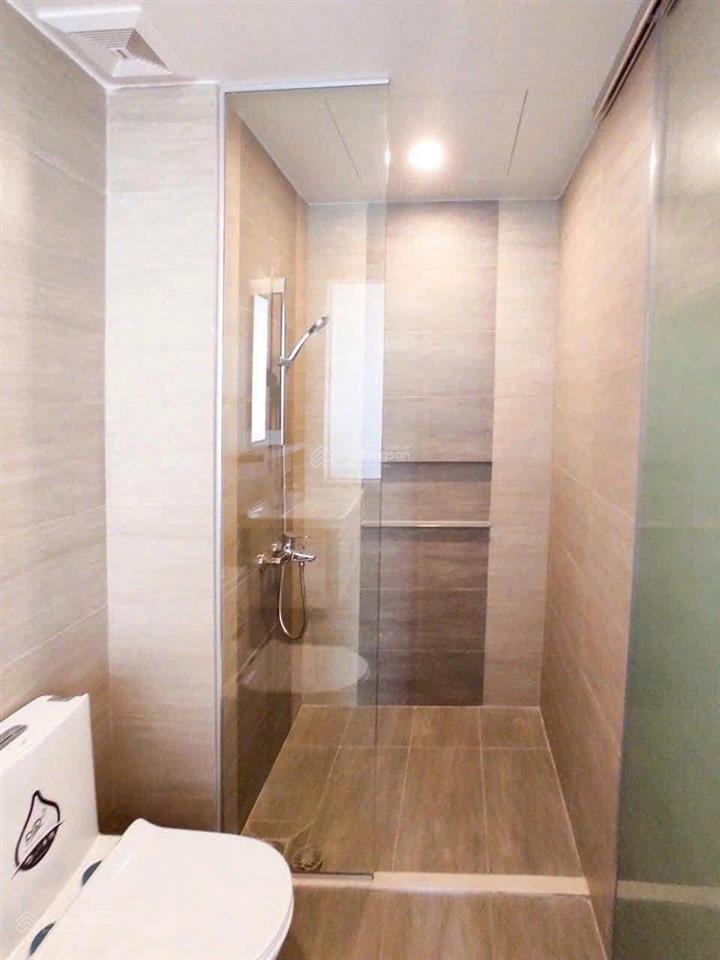 Em cho thuê căn hộ mới setup nội thất hiện đại thoáng mát ngay trần quốc thảo, quận 3