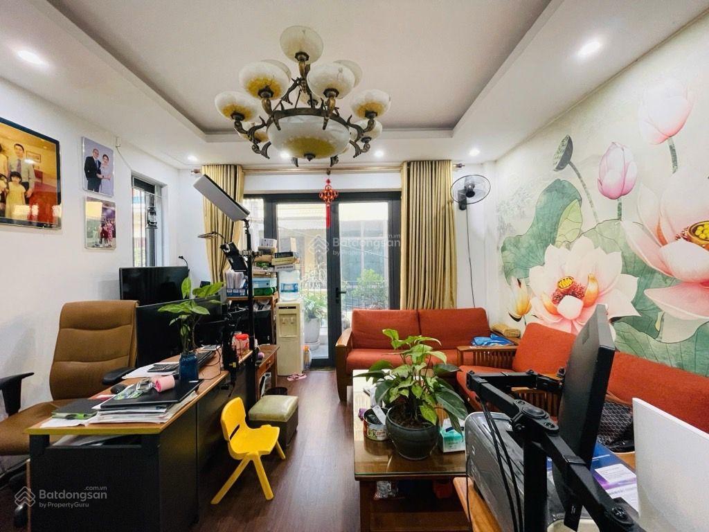 Trung tâm phú thượng ngõ thông ô tô vào nhà, nhà đẹp lô góc thoáng sáng, dt 58 m2, 17,8 tỷ