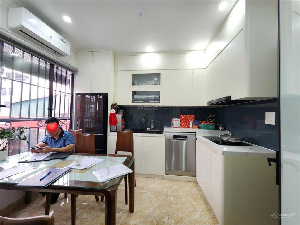 Mặt ngõ ô tô kinh doanh 24/7 lô góc 2 thoáng gần phố thuỵ khuê .dt, 44 m x 6 tầng thang máy.