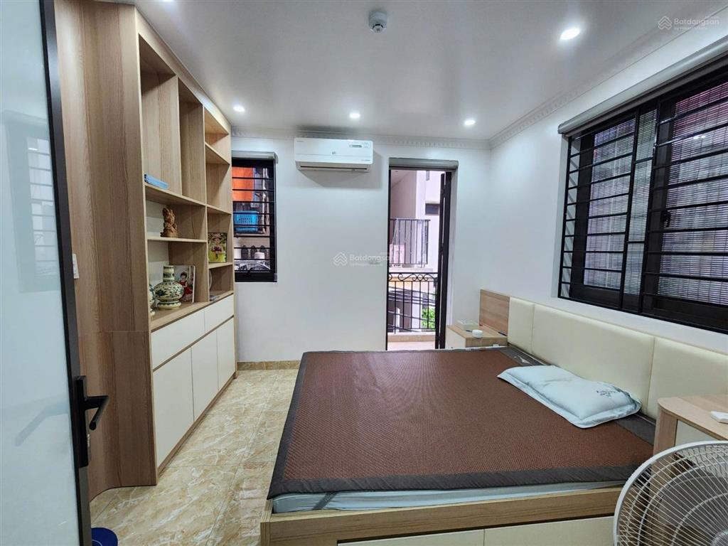 Mặt ngõ ô tô kinh doanh 24/7 lô góc 2 thoáng gần phố thuỵ khuê .dt, 44 m x 6 tầng thang máy.