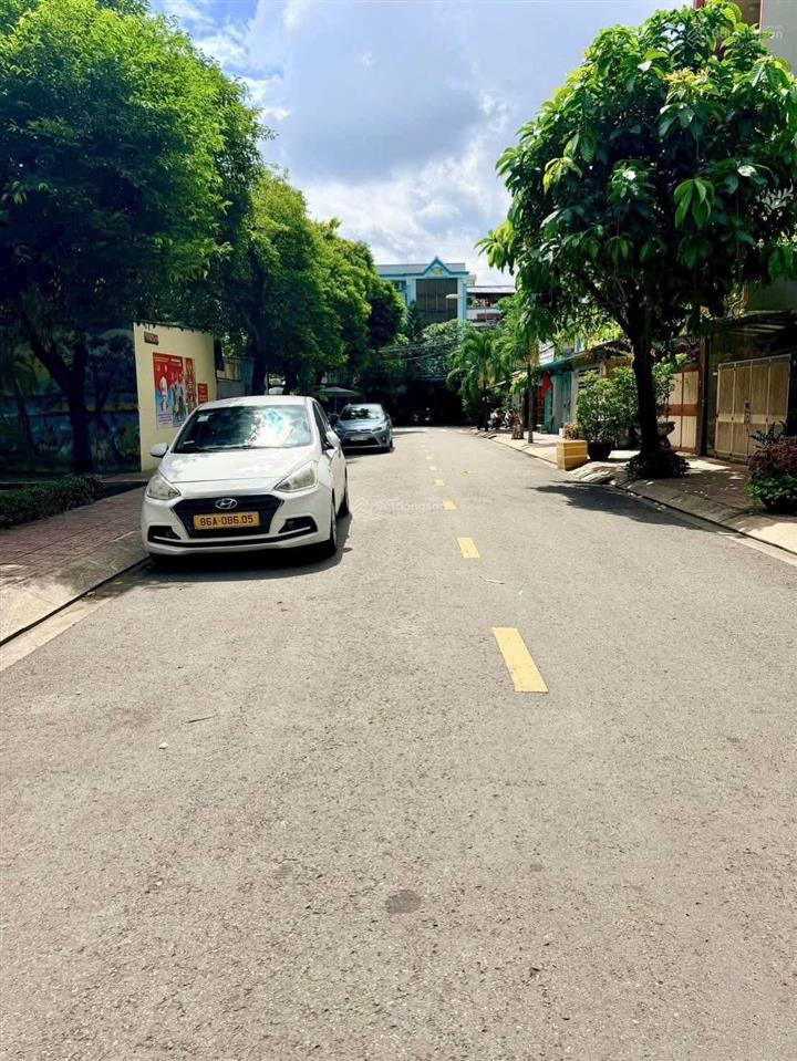 Nhà mặt tiền, ngang hiếm 5m, đường số 9 khu phạm thế hiển  p4  (5m x 15,8m) q8