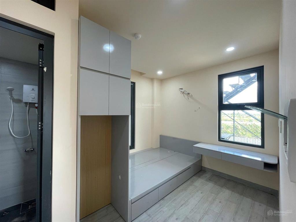 Studio cửa sổ mới 100% 4tr5 full nội thất máy giặt riêng, tủ lạnh, đại học tôn đức thắng, mở (ou)