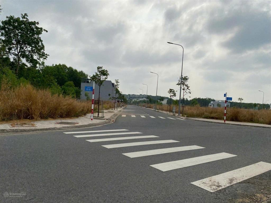 Đầu tư sinh lời đất trung tâm hành chính bàu bàng 100m2 giá 2,345 tỷ