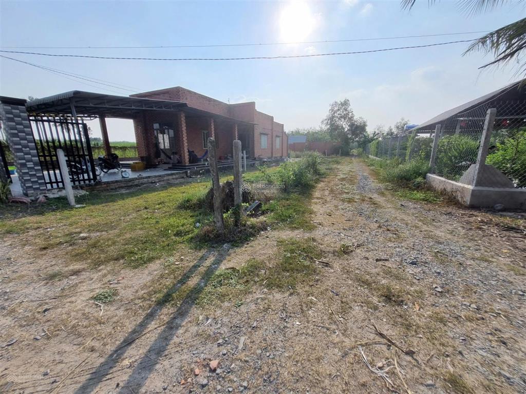 5x40m full thổ. 2 mặt tiền. dân đông. gần kcn hiệp thạnh. 3xx tr