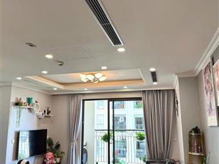 Cho thuê căn 3 ngủ d'le roi soleil, 136m2, giá 37tr/ tháng , tầng trung , view hồ, hiếm