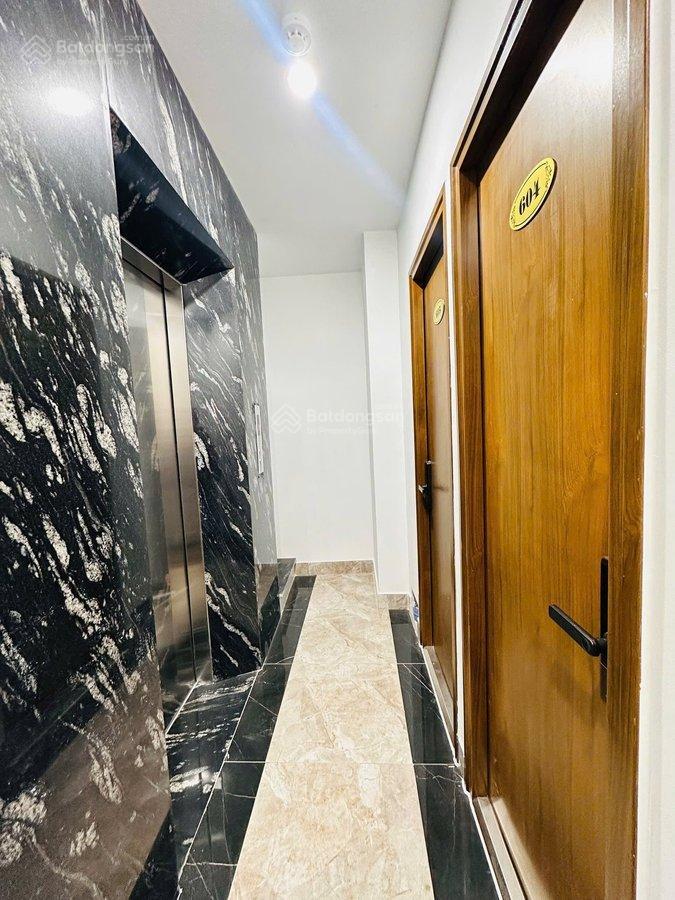 Bán chdv quan nhân gần ôtô, 110m27tthang máy, full nội thất mới xịn xò, giá 26.9 tỷ