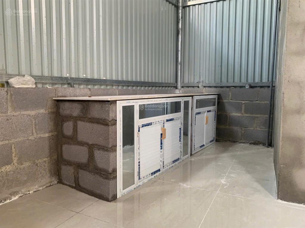 Cho thuê kho mặt tiền quốc lộ 1a giá 10tr