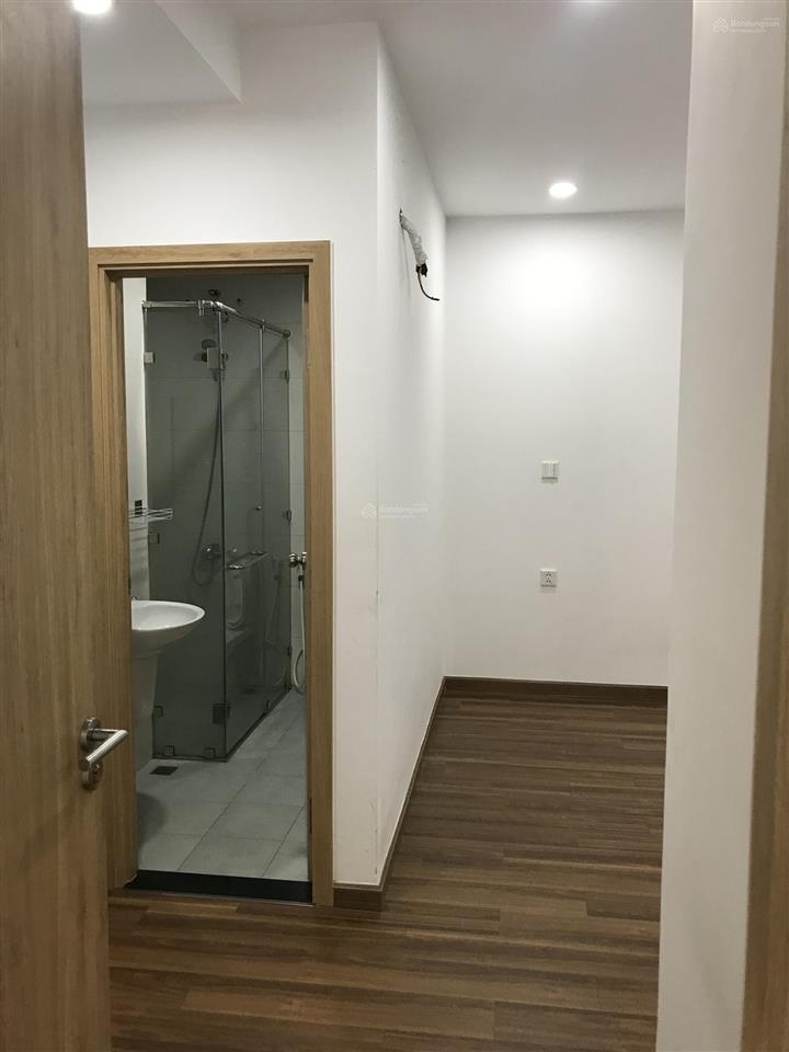 Bán căn hộ 2 phòng ngủ 2 wc ngay làng đại học  dễ cho thuê  đối diện ga metro và bx miền đông