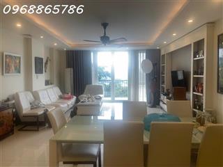 KHOẢNG LẶNG ĐẾ VƯƠNG BÊN BỜ HOÀNG CẦU DI SẢN