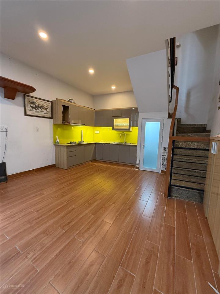 Nhà 4 tấm ngay trung tâm quận 8 mà chưa tới 5đ. giá tốt bất ngờ, chốt ngay kẻo lỡ