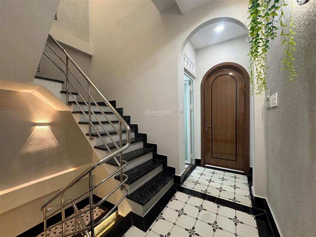 Hậu giang quận 6 4tầng lung linh, 42m2 chỉ 6.75đ, công năng đầy đủ, tặng nội thất xịn, hẻm 5m