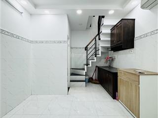 Nhỉnh 2tỷ trung tâm q10, nhà đẹp ở liền, hẻm ba gác sạch sẽ