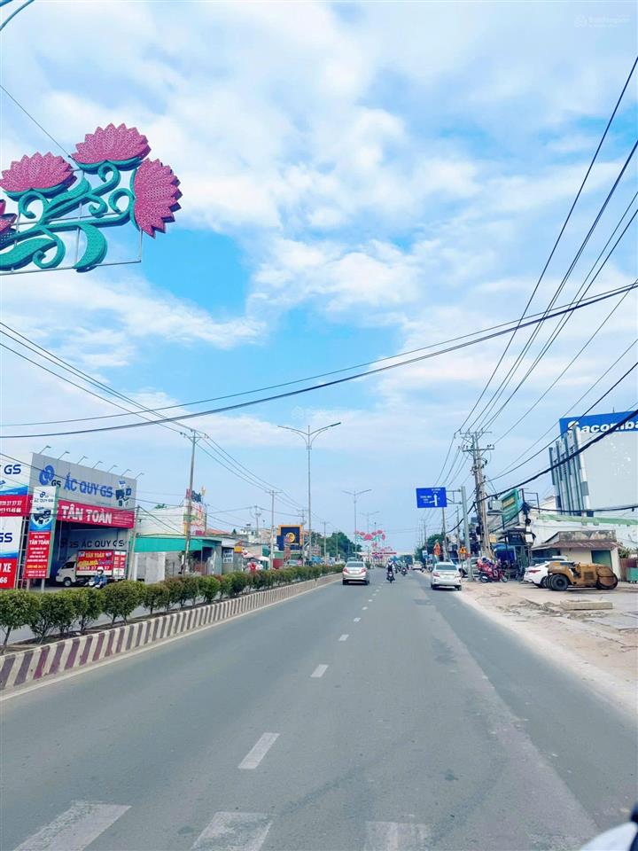 Bán gấp 750tr lô đất 240m2 trảng bàng thổ cư shr  mặt tiền 8,5m nhựa