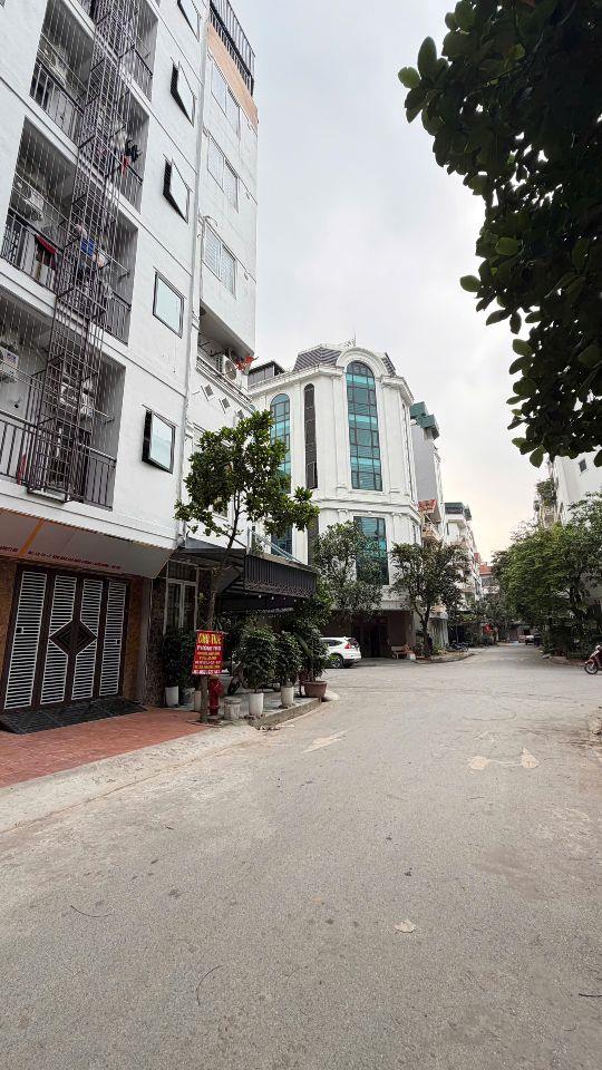 CẦN BÁN CMNN 7 TẦNG THANG MÁY TẠO RA DÒNG TIỀN KHỦNG – KIẾN HƯNG, ĐA SỸ - DOANH THU 1 TỶ/NĂM  Ô TÔ TRÁNH – VỈA HÈ RỘNG