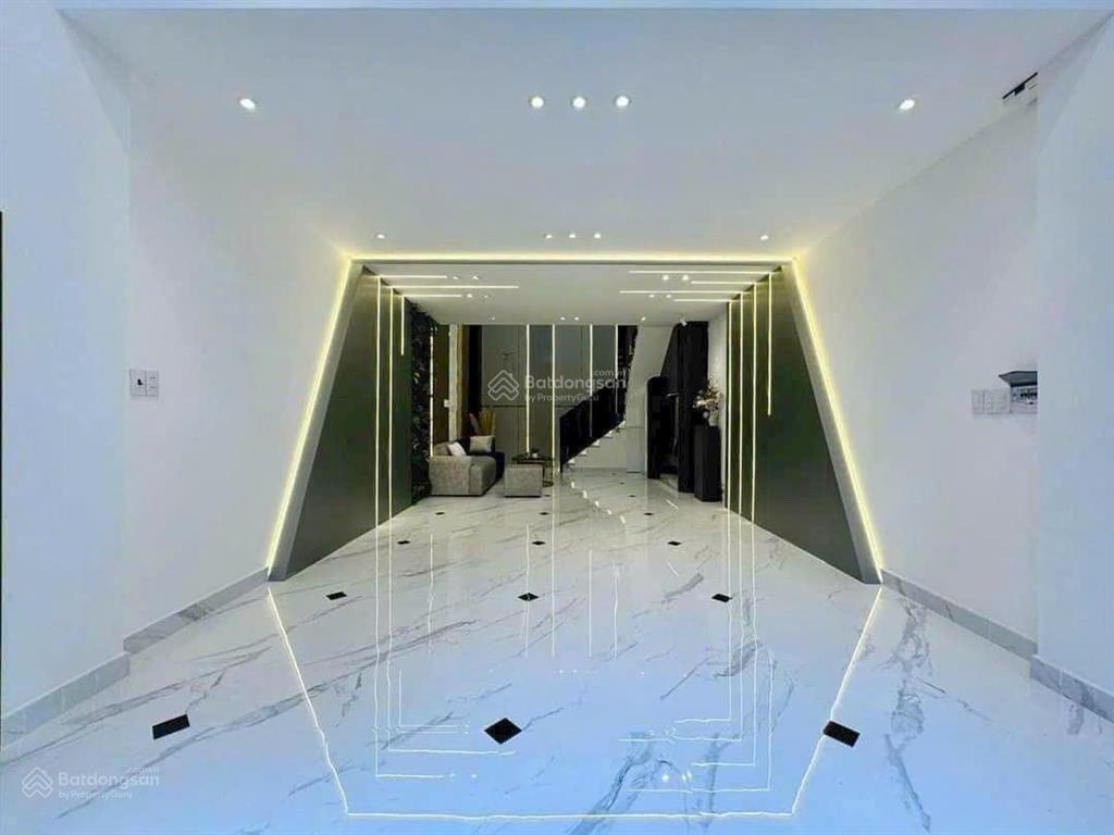 3 tỷ giảm còn 2 tỷ 850. căn 55m2 hoàng sa, tân bình gần nhà thờ an lạc. xây 4 tầng, sổ hoàn công.