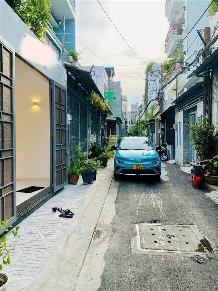 3 tỷ giảm còn 2 tỷ 850. căn 55m2 hoàng sa, tân bình gần nhà thờ an lạc. xây 4 tầng, sổ hoàn công.