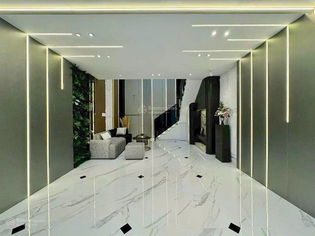 3 tỷ giảm còn 2 tỷ 850. căn 55m2 hoàng sa, tân bình gần nhà thờ an lạc. xây 4 tầng, sổ hoàn công.