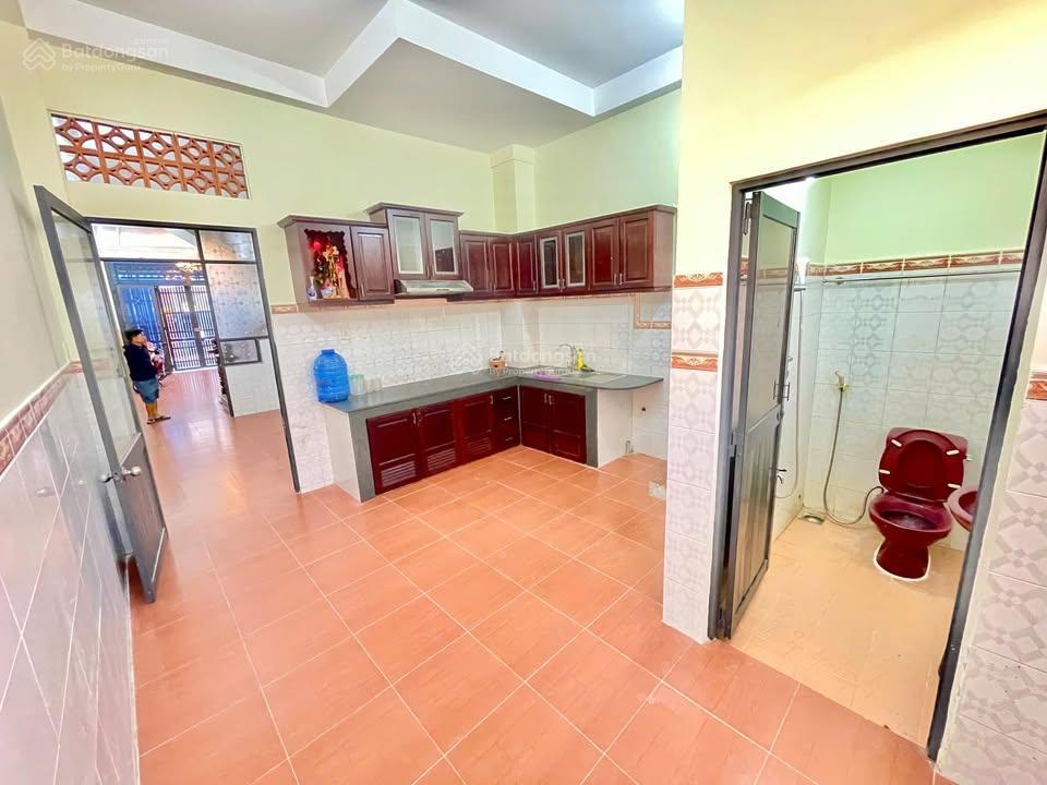 Bán nhà 64m2 trần huy liệu  trung tâm phú nhuận. xây 1 trệt 2 lầu, hẻm 5m hơn. giá chỉ 3 tỷ 400