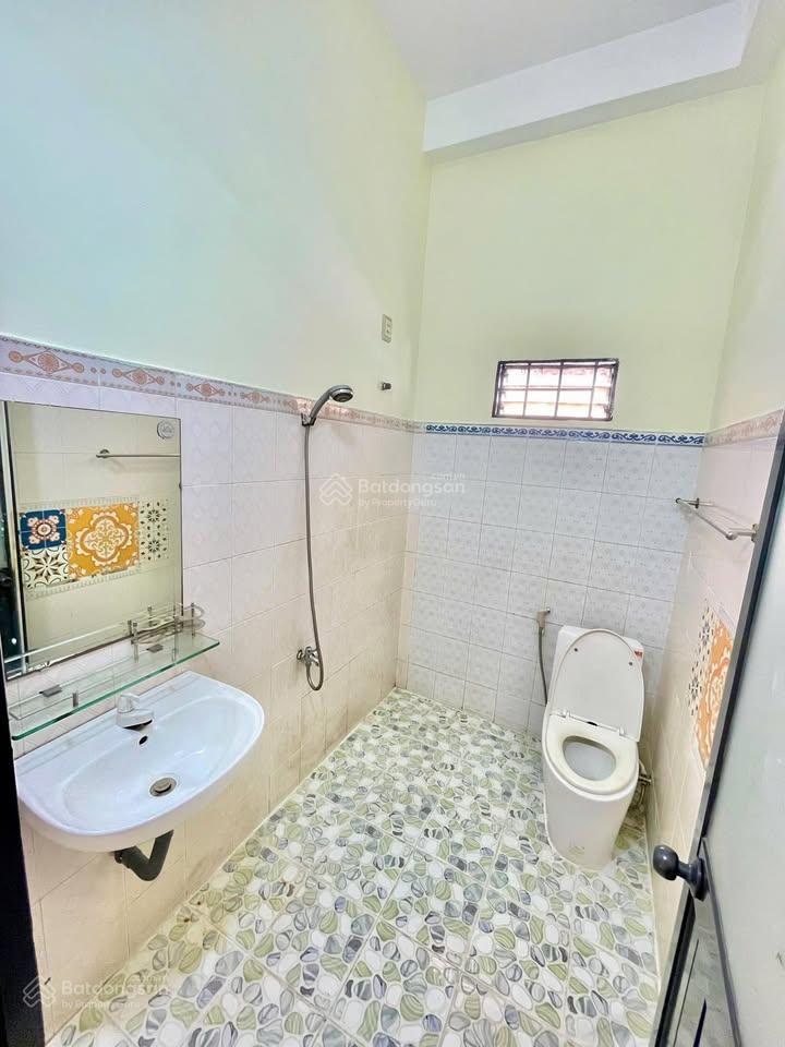 Bán nhà 64m2 trần huy liệu  trung tâm phú nhuận. xây 1 trệt 2 lầu, hẻm 5m hơn. giá chỉ 3 tỷ 400