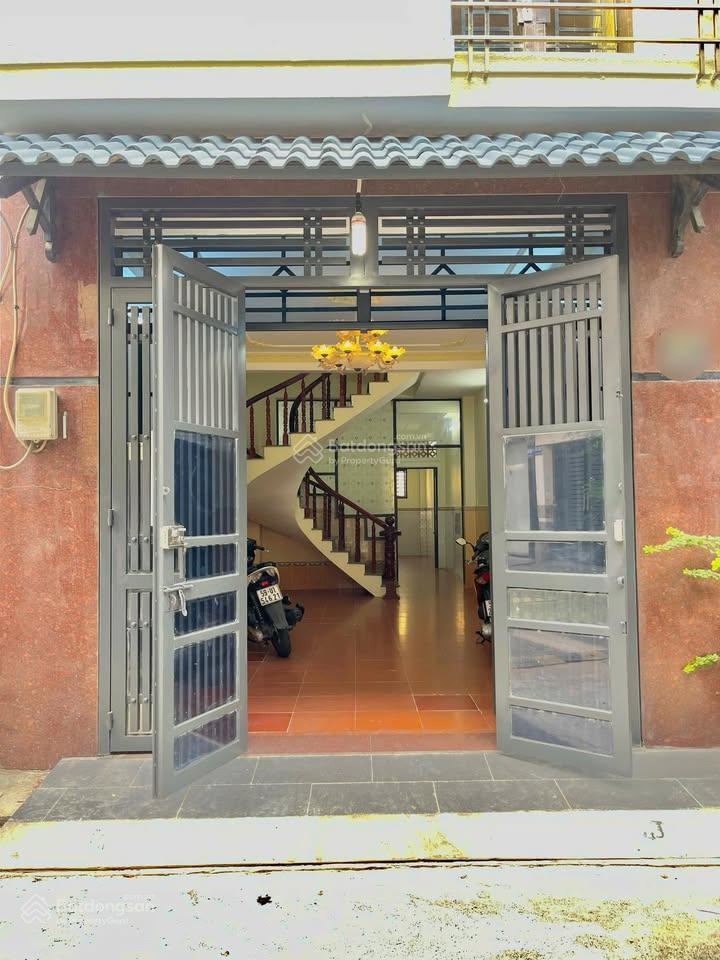 Bán nhà 64m2 trần huy liệu  trung tâm phú nhuận. xây 1 trệt 2 lầu, hẻm 5m hơn. giá chỉ 3 tỷ 400