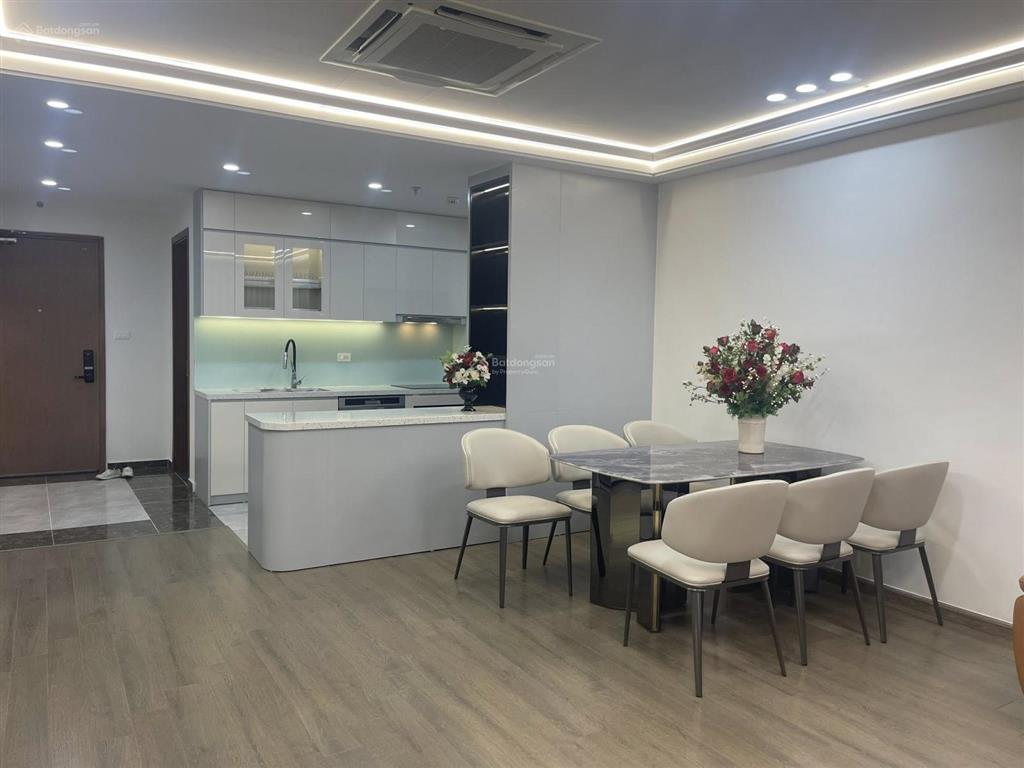 Bán căn hộ viện chiến lược dt 128,6m2 nhà 3 ngủ vào ở ngay. giá 9,8 tỷ