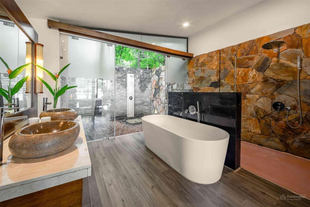 Bán forest villa vị trí mặt hồ đẹp nhất flamingo đại lải resort