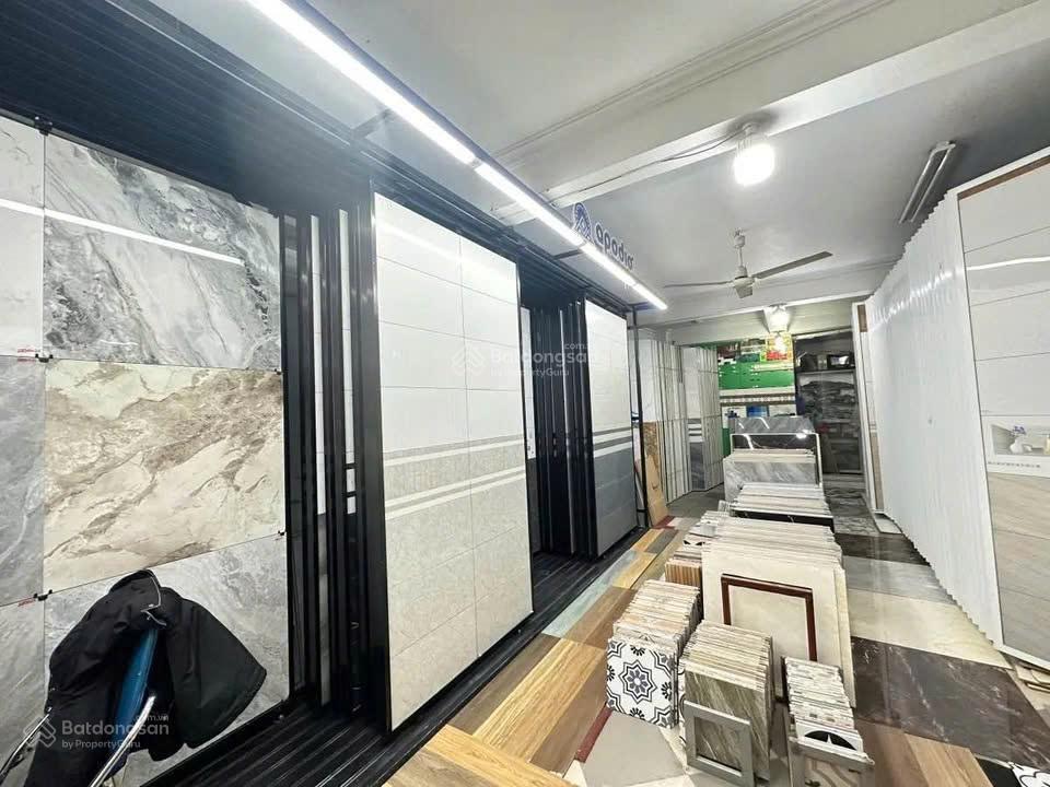 Siêu phẩm từ liêm  có nhà mặt phố  rẻ hơn mặt ngõ  dt 153m²  kinh doanh tốt  chỉ 23 tỷ