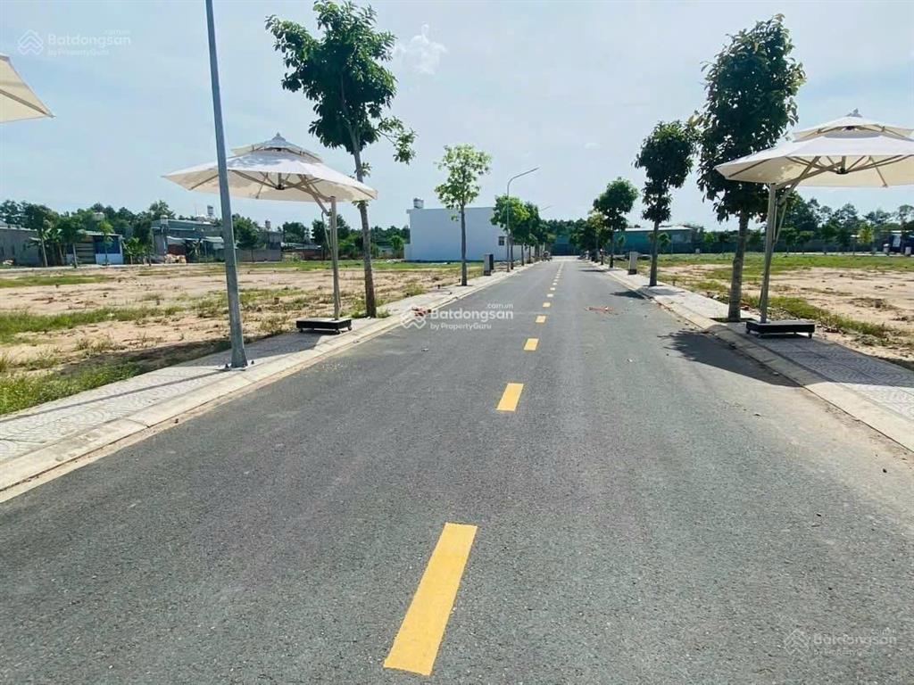 Chỉ 1tỷ2/100m2 sở hữu ngay lô đất nằm ngay mặt tiền phùng hưng, sổ sẵn full thổ cư cách sân bay 5km