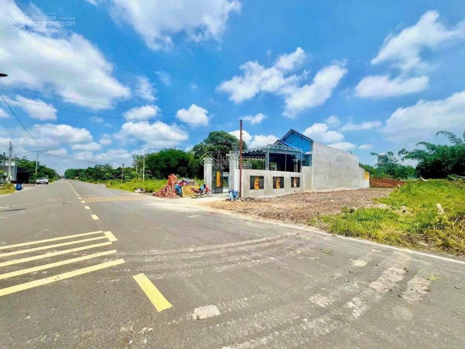 Chỉ với 1tỷ35/150m2 có sổ sẵn sở hữu được lô đất nằm ngay trung tâm hành chính chơn thành