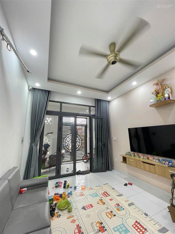 Bán nr view đẹp 3pn, 4wc, 70,7 m2 tại tỉnh lộ 10, quận 6, giá 6,25 tỷ